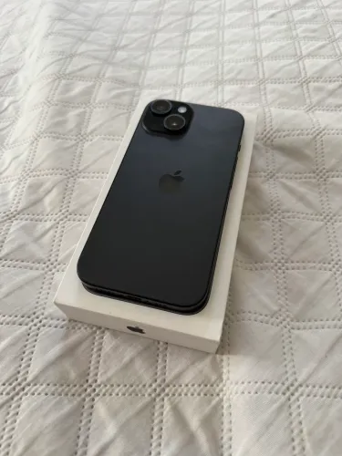 iPhone 15 128GB