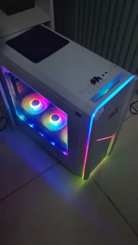 Gabinete gamer Ryzen 5 roda jogos pesados como red ded 2, GTA v e outros atuais.