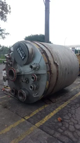 Reator em Aço Inox 6.000 Litros Meia Cana
