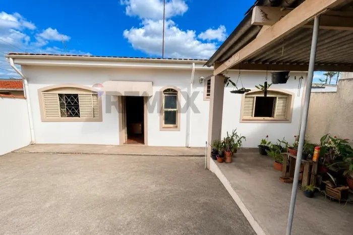 Casa à venda | Excelente localização, a poucos minutos do Centro!