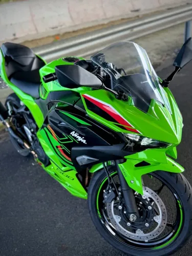 Kawasaki Ninja SE 2025