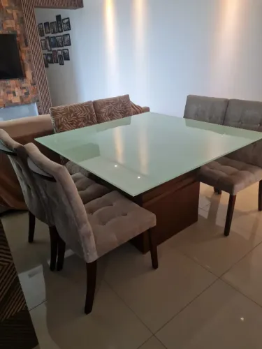 Mesa de jantar c/6cadeiras 130x130 vidro 16mm