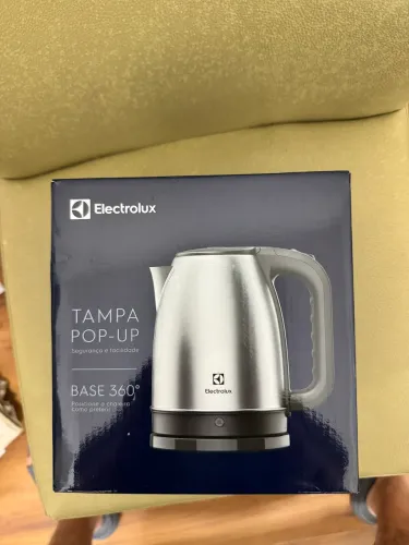 Chaleira Elétrica Electrolux EEK10 1,8L Inox 127V Nova Lacrada