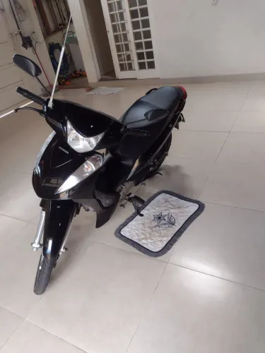 Biz ES 125