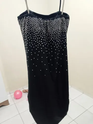 Vestidos  e macacão 