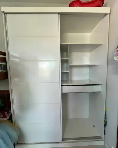 VENDO GUARDA-ROUPAS EM MDF