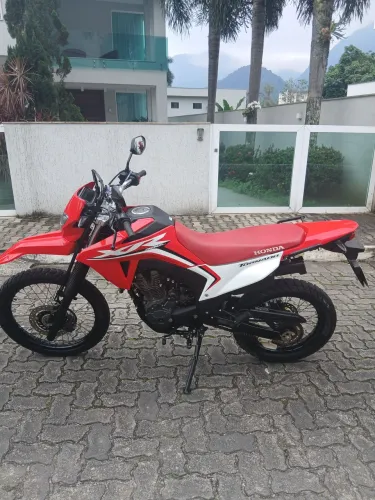 Honda Tornado 300 ano 2026