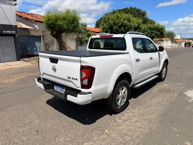 Nissan Frontier XE CD 4X4 2.3 Bi-TB Diesel Aut. 2024