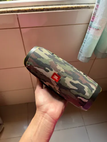 JBL CHARGE 3 ORIGINAL - Usada em estado de nova
