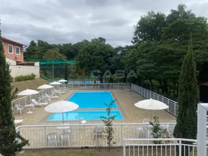 Casa Duplex de 3 Quartos com Suíte e Energia Solar no Condomínio Monte Verde