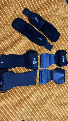 Itens de cross fit (handebol grip da skyhill utilizado apenas em um treino)
