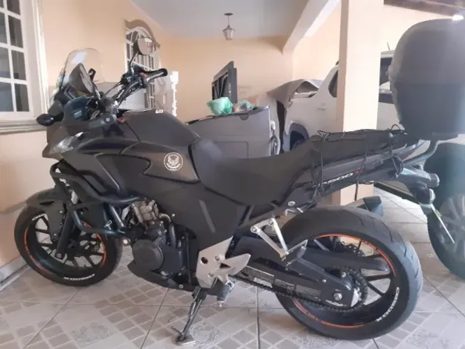 HONDA CB 500X  revisada e em exelente estado de conservação, sem detalhes.