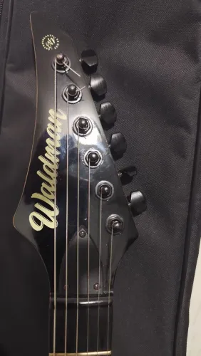 Vendo Guitarra + Baixo + Cubo