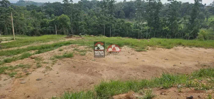 Terreno à venda no Condomínio Jequiti Garden em Jacareí