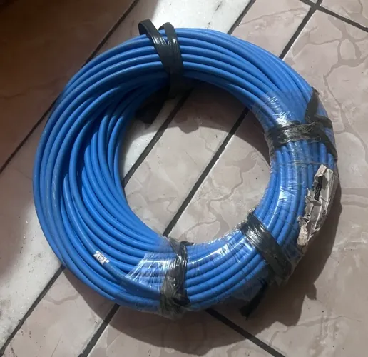 2 rolo de cabo 10mm 1kv azul e verde medindo 45mt cada total de 90mt 800,00 so hi