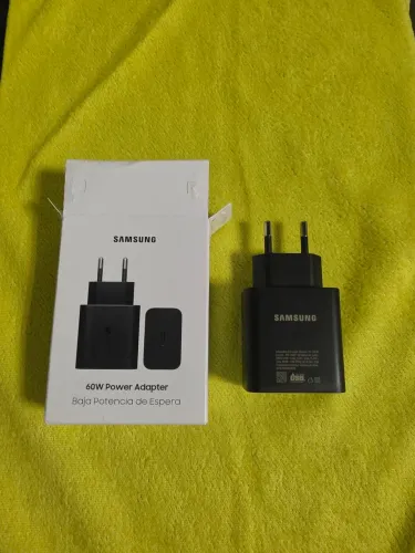 Carregador original Samsung 60w zero nunca usado