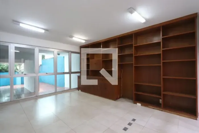 Casa à Venda - Vila Mariana, 3 Quartos, 574 m2