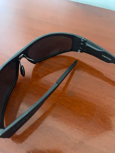 Vendo óculos escuro novo triton aluminium original