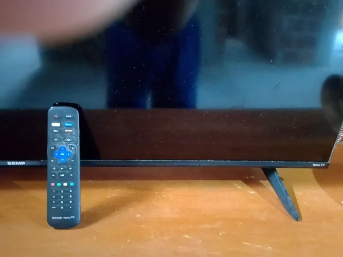 Smart Semp Roku TV 50"