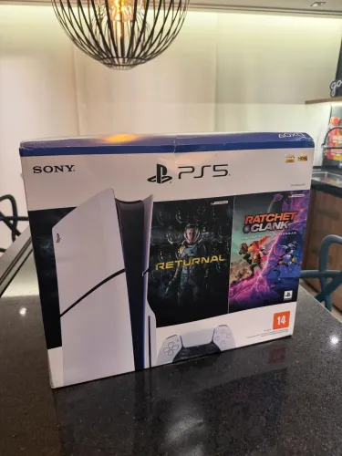 PS5 NOVO (NÃO ESTÁ LACRADO, MAS NUNCA USADO)