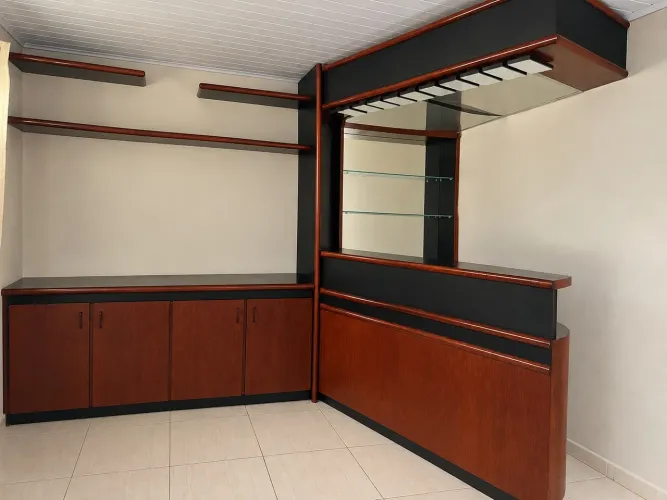 Rack para Sala com Barzinho Integrado em Madeira
