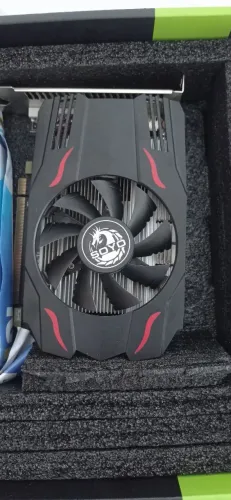rx 550 4gb vende logo. estado de novo.400
