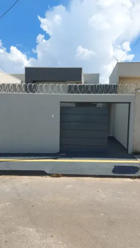 Excelente casa no Buriti Sereno 3/4 c/suíte 124m²