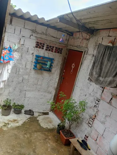 3 Casas a venda no mesmo terreno no morro Santa Maria