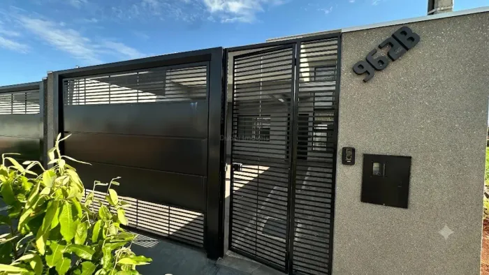Ótima Casa à Venda Com 1 Suíte 2 Quartos E Churrasqueira Bairro Com Alto Potêncial De Valo