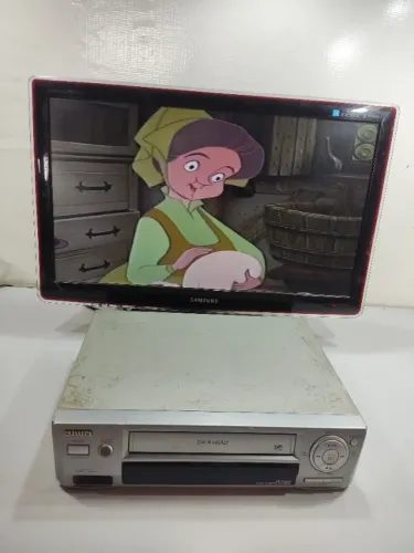 Vídeo Cassete Aiwa Hv-fx610bh 4 Cabeças Cabo Av Kpm (Usado)