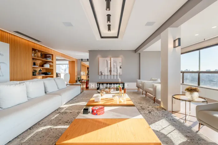 Apartamento Andar Inteiro com 4 Suítes e 4 avgas