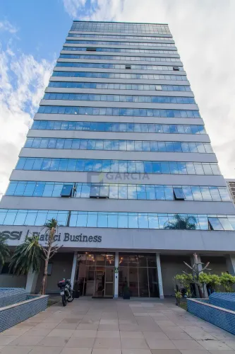 Sala Comercial à Venda no bairro Floresta - Vista Panorâmica, Andar Alto e Vaga de Garagem