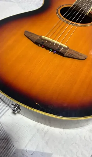 Vende-se violão 
