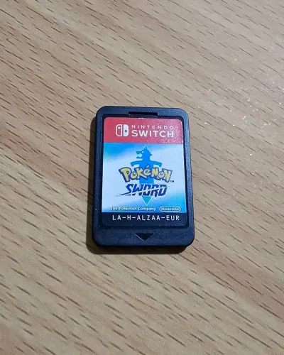 Jogo Nintendo Switch Pokémon Sword