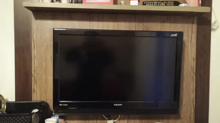 TV SEMP 32"