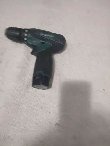 Parafusadeira Makita 1 bateria sem carregador