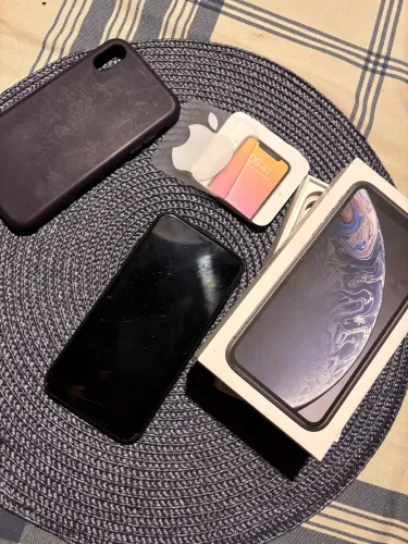 iPhone XR 128Gb Preto - seminovo bateria 78% - câmera , FaceID ok