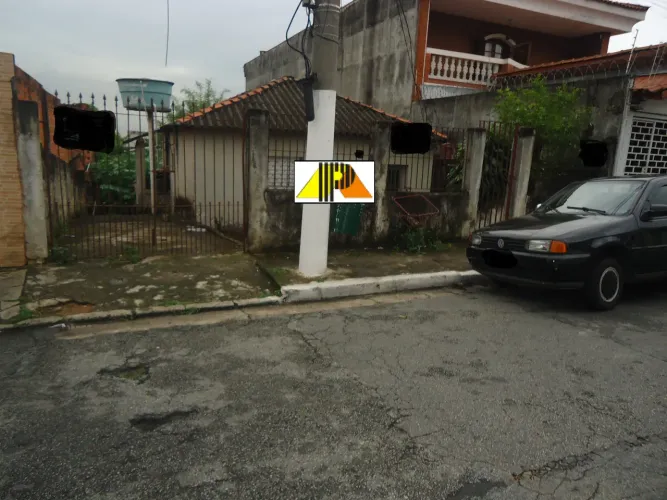Terreno com casa antiga á venda no bairro Chácara Belenzinho