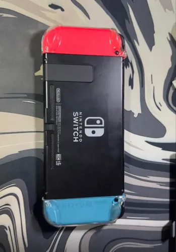 Nintendo Switch V2 + controle