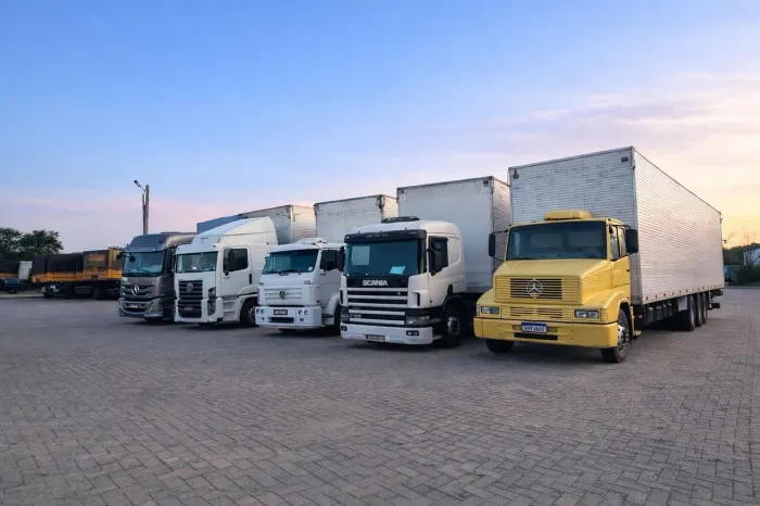 Frete e Transporte de Cargas - Carretas e Truck
