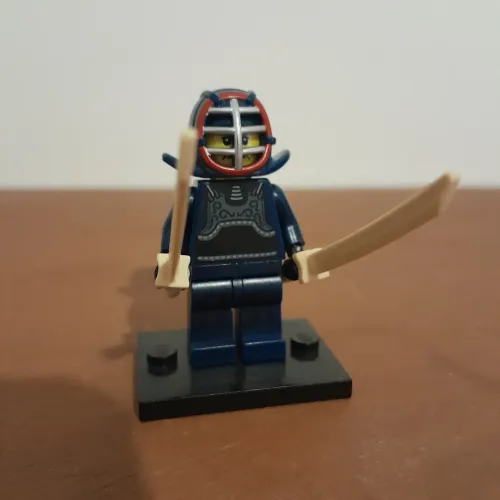 lego minifigure espada original