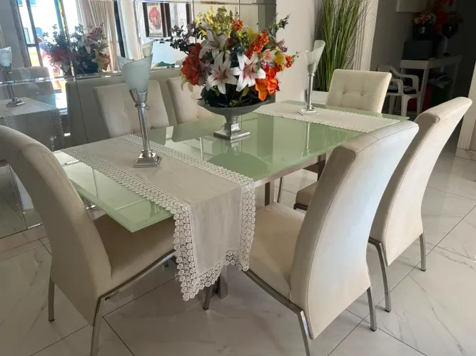 Vendo mesa de 6 lugares