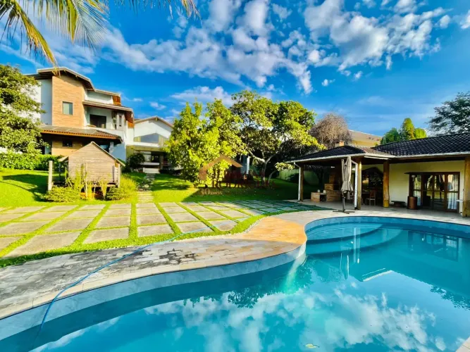 Casa para locação e venda no Condomínio Chácaras Cataguá em Taubaté/SP.