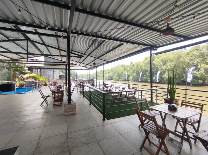 MT 25 / VENDO LINDA MARINA ( PARA JET ) E RESTAURANTE EM ATIVIDADE.