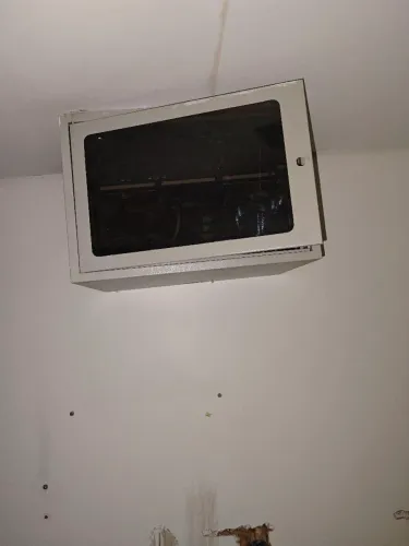 Mini rack de parede para Ti