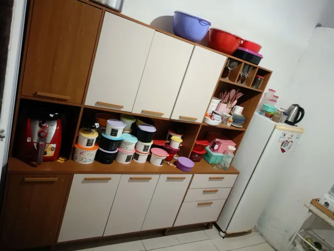 Armário de cozinha impecável 