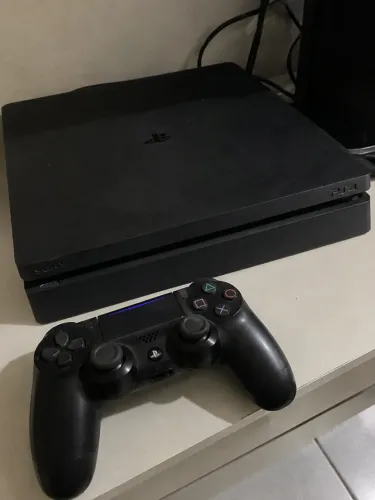 PS4 SLIM USADO + 1 CONTROLE ORIGINAL + 1 JOGO