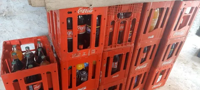 Engradado com Garrafas de Coca-Cola Retornáveis (KS)
