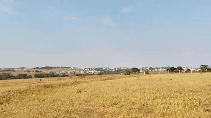 ÁREA EXCLUSIVA À VENDA ADAMANTINA/SP Oportunidade estratégica para empresários