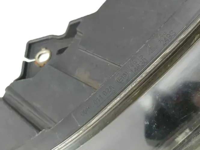 Farol Fiat Toro Direito C/led 2015 A 2018 Detalhe 00rl01102a Esquerdo/motorista